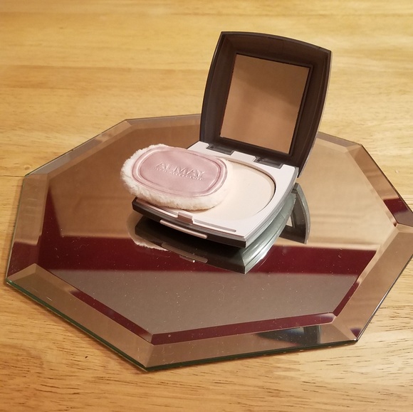 Almay Other - Almay Clear Complexion Pressed Translucent Powder
